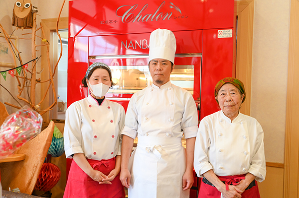 ご家族で心を込めたケーキづくりとおもてなし