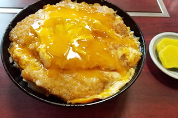 「とん」のかつ丼